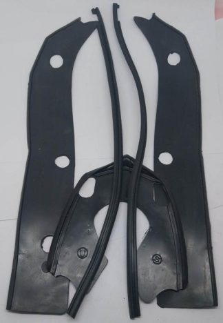 RUBBER SET, LEGSHIELDS TO HORNCAST AND MUDGUARD 5 PIECES BLACK